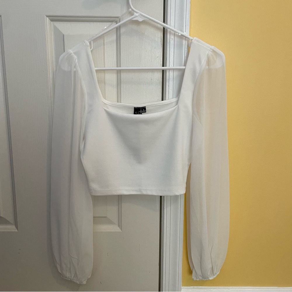 Windsor white cropped top with sheer puffy longsleeves - small: NWT!